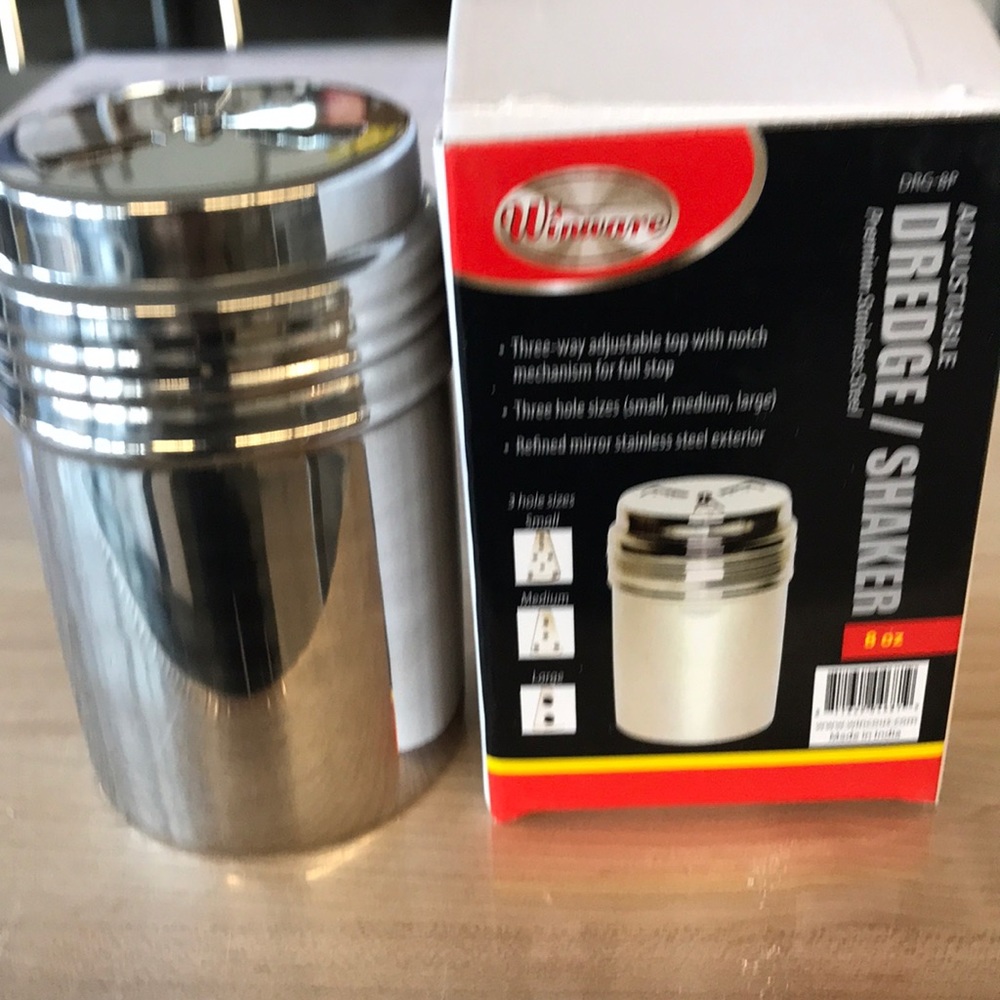 Stainless steel adjustable shaker,8 oz in a box